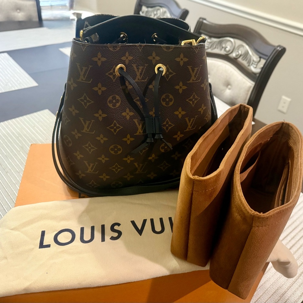 Louis Vuitton Monogram Brown NEO NOE MM Shoulder Bag